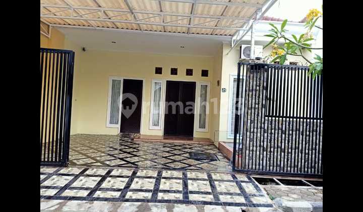 For Rent House Simpang Darmo Permai Selatan 1.5 Floors 4 Bedrooms Lb 135M Near Pakuwon Mall West Surabaya 2