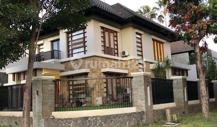 Disewakan Rumah Bangunan 2 Lantai Posisi Hook Terawat Furnish Dan Siap Huni Graha Family Dekat Pakuwon Mall Surabaya Barat 2