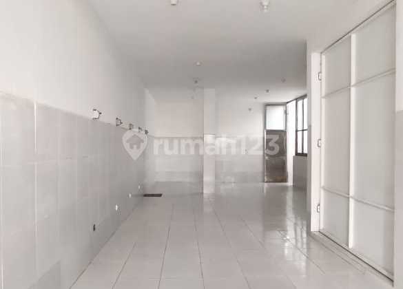 For Rent: 2-Story House In Villa Valensia, Move-In Ready Like New, Lontar Area, Near Pakuwon Mall And Citraland, West Surabaya