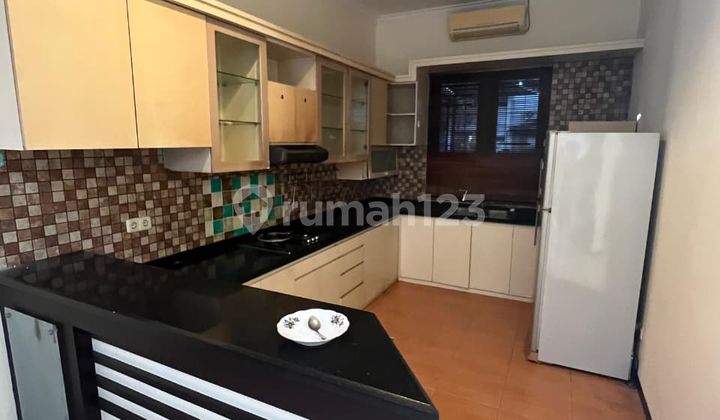 For Rent: Well-Maintained Minimalist House, Ready to Occupy, Green Nature, Citraland, Area 100m², 2 Bedrooms, Near Pakuwon Mall, West Surabaya