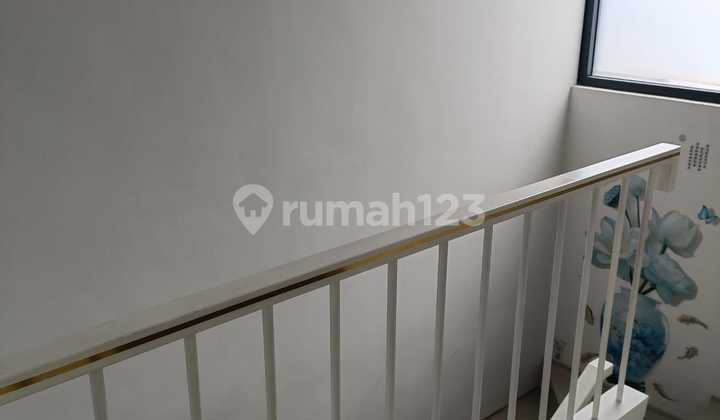 Disewakan Rumah Royal Residence Serenade Wiyung Minimalis Furnish Siap Huni Luas 100m Dekat Pakuwon Mall Dan Selangkah Ke Citraland 2