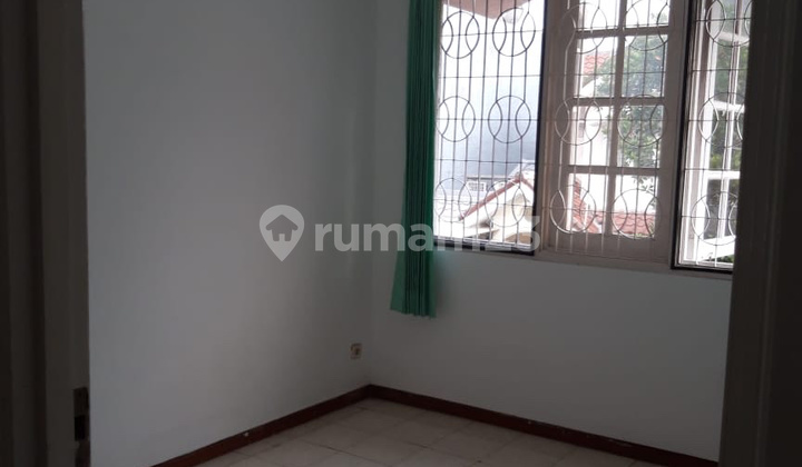 Disewakan Rumah Villa Valensia 2LT LB 123m 3KM Lontar 2