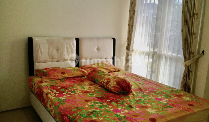 Disewakan Rumah Royal Residence Cluster Wiyung 2lantai Luas 240m 3kamar Dekat Pakuwon Mall Dan Selangkah Ke Citraland 1
