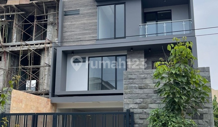 For Sale New House Fresh Minimalist Premium Quality Babatan Pratama Wiyung 2.5 Floors 5 Bedrooms Close to Pakuwon Mall And A Step Away to Citraland 1