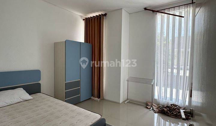 Disewakan Rumah Northwest Park Citraland 2 Lantai 3 Kamar Full Furnish Dekat Pakuwon Mall 2