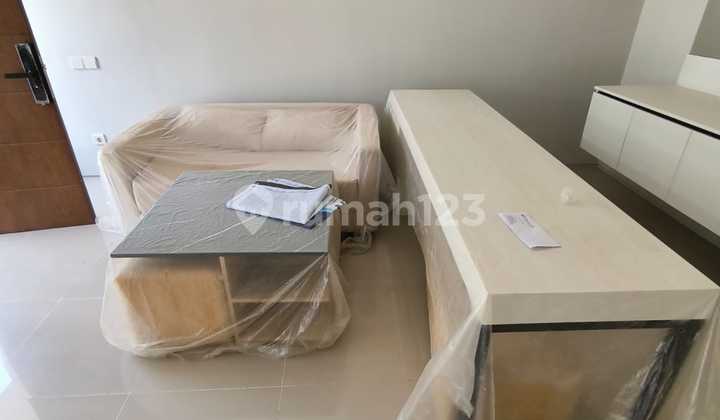 For Rent: Ready-to-Live Quorra Type House in Northwest Central Citraland, Near Ciputra University and Ciputra Hospital, West Surabaya 2