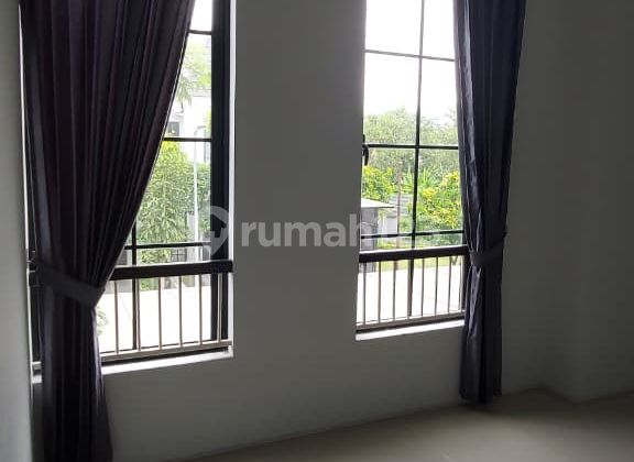 Disewakan Rumah Baru Minimalis Oakwood Citraland 2 Lantai 3 Kamar Lt105m Dekat Pasar Modern dan Pakuwon Mall Surabaya Barat