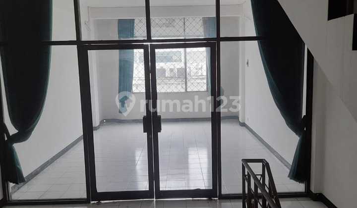 For Sale: Klampis Megah 3.5-Story Shop House, Vacant Lot, Affordable, Large Truck Accessible. 2