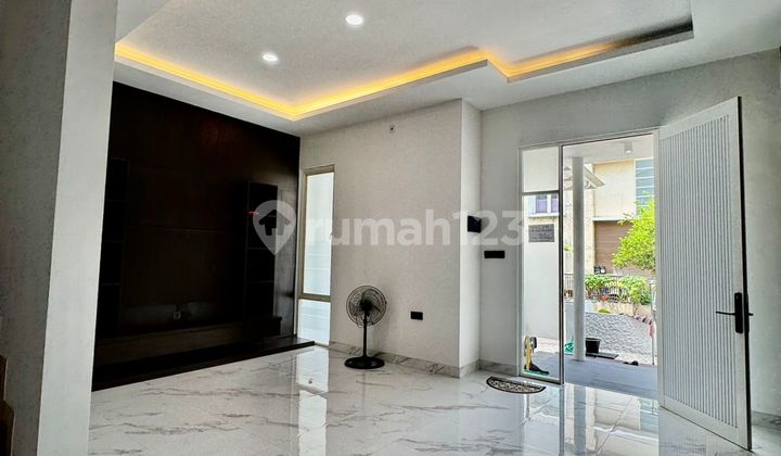 For Sale Beautiful Minimalist House Puspa Raya Garden Citraland Ready to Occupy 2 Floors 4 Bedrooms Near Modern Market and Pakuwon Mall West Surabaya 2