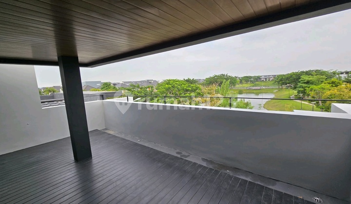 For Rent New Fresh Northwest Central House Ready to Occupy 3 Floors Attic 2