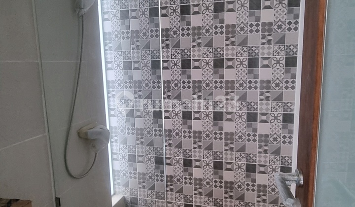 For Sale New House Fresh Dian Istana 2Floors 3BR Land146m Near Pakuwon Mall 2