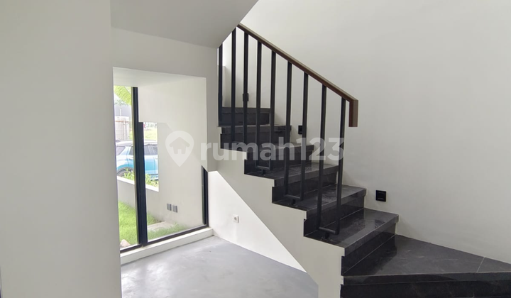 For Rent New Minimalist House in District 9 Citraland, Next to Mimi School, Dempsey Type, Area 117m, Near Pakuwon Mall. 2