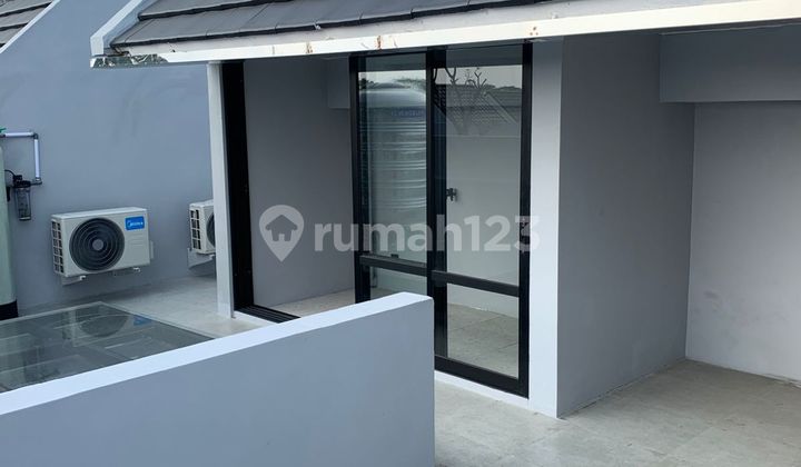 Dijual Rumah Baru Gress Minimalis Crystal Golf Citraland Cluster Strategis Asri Selangkah Dari Gwalk & Golf Dengan Private Club House Citraland Utama Surabaya Barat 2