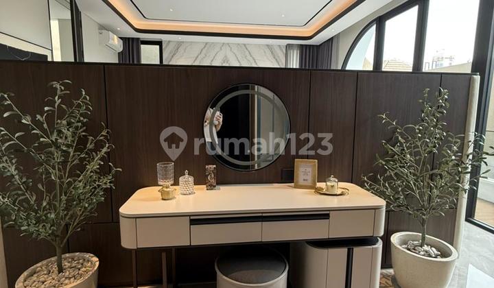 For Sale Modern Minimalist Graha Family House Ready to Occupy Luxury 2 Floors 3 Bedrooms West Surabaya 2