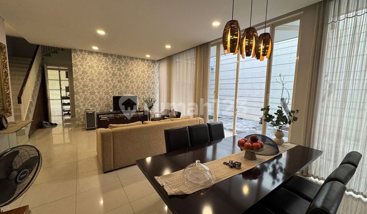 Disewakan Rumah The Mansion Full Furnish Depan Club House Pakuwon Indah Luas 310m Dekat Pakuwon Mall Dan Selangkah Ke Citraland Surabaya Barat 2