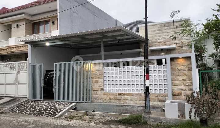 Disewakan Rumah Darmo Harapan Luas 180m 3kamar Semi Furnish Dekat Pakuwon Mall 1