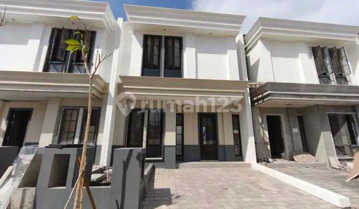 For Sale New Fresh White House Dian Istana Wiyung 2 Floors 3 Bedrooms Near Pakuwon Mall West Surabaya