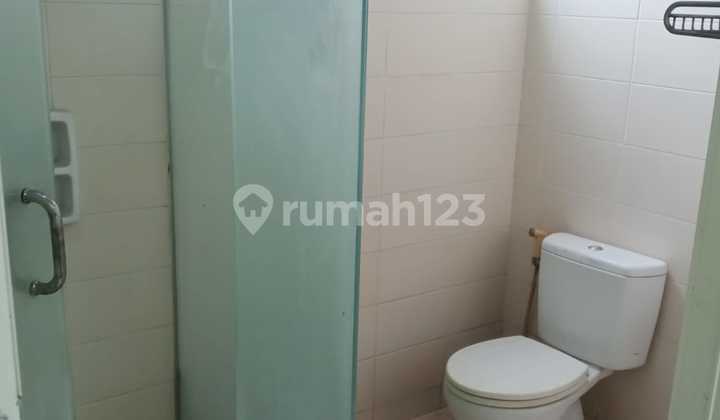 Disewakan Rumah Royal Residence Wiyung Cluster Buckingham Luas 180m 3 Kamar Selangkah Ke Pakuwon Mall Dan Citraland 2