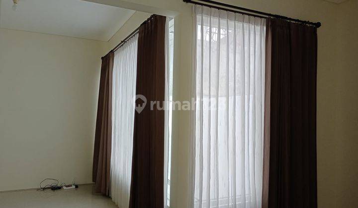 Disewakan Rumah Royal Residence Wiyung 3 Kamar Luas 128 2 Lantai Dekat Pakuwon Mall Dan Selangkah Ke Citraland 2