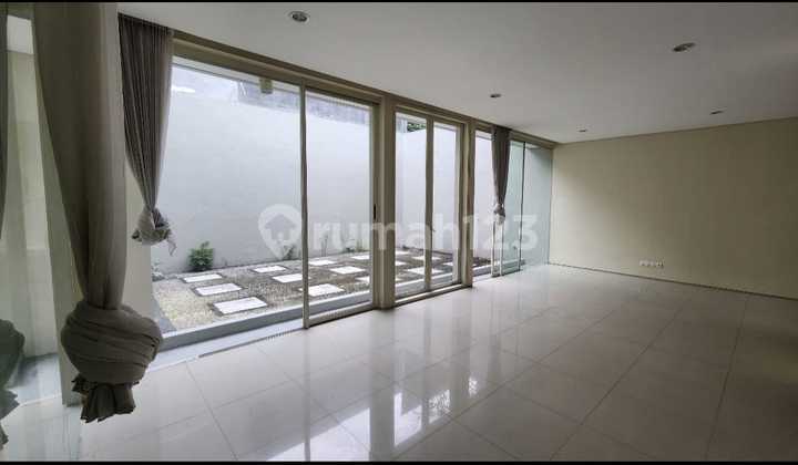 Sewa Rumah Easwood Citraland 2 Lantai Luas 210m 4 Kamar Dekat Pakuwon Surabaya Barat 2