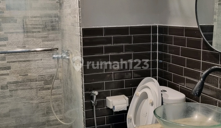 Disewakan Apartemen Puncak Bukit Golf 2Br Lt28 Lb52m View Pool 2