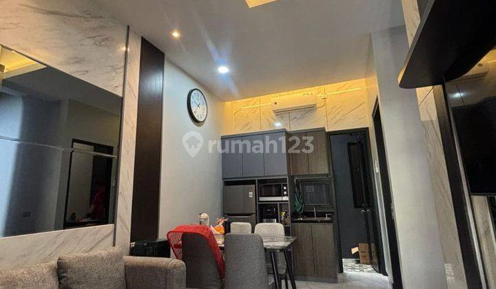 Dijual Rumah Bukit Palma Wiyung Full Furnish Bangunan Baru 2024 Minimalis Modern Luas 60m 2 Lantai 2 Kamar Dekat Pakuwon Mall Dan Selangkah Ke Citraland 2