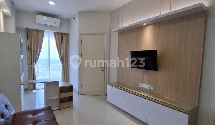 For Rent Benson Apartment 18th Floor Pool View, Connected to Pakuwon Mall and One Step to Citraland West Surabaya 2