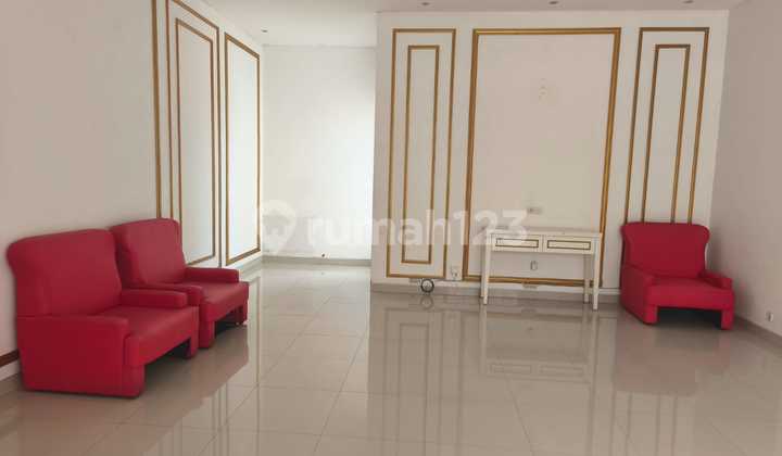 Disewakan Rumah Siap Huni Minimalis Taman Puspa Raya Citraland 2 Kamar Lt210m Dekat Pasar Modern dan Pakuwon Mall Surabaya Barat