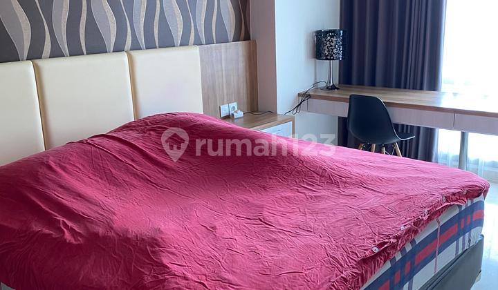 For Rent: Lariz Pakuwon Mall Apartment, 26th Floor, 83 sqm, Fully Furnished, West Surabaya. 2