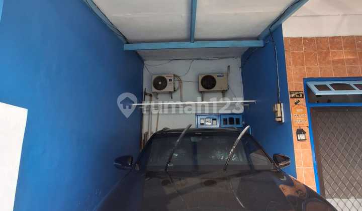 Disewakan Rumah Darmo Permai Utara Luas 90m 3 Kamar Tidur Dekat Pakuwon Mall  2