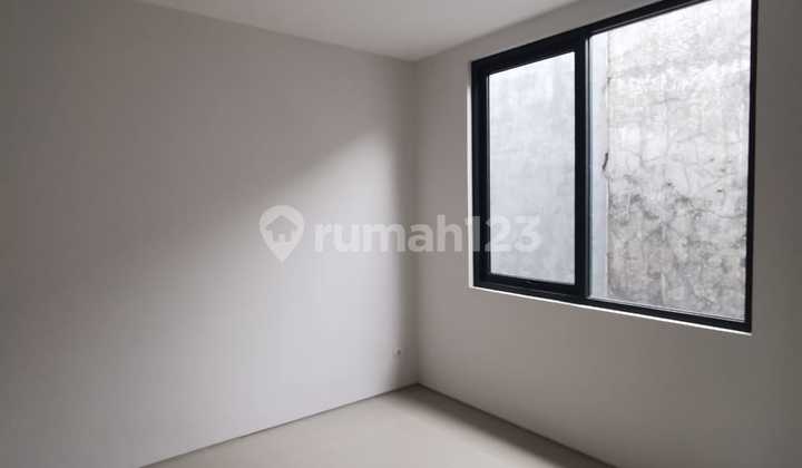 Disewakan Rumah Royal Residence Cluster Serenade Luas 50 2 Lantai 2br Dekat Pakuwon Mall Dan Selangkah Ke Citraland 2