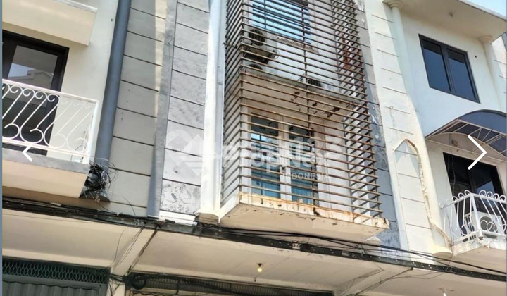 For Sale: Klampis 21 Shophouse Near Galaxy Mall and MERR, 3 Floors, Area 40.5m, Close to Pakuwon City. 2