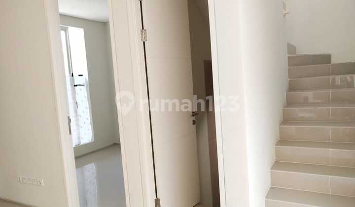 Disewakan Rumah Northwest Park Citraland 2 Lantai 2 Kamar Luas 90 Dekat Universitas Ciputra Dan Pakuwon Mall 2