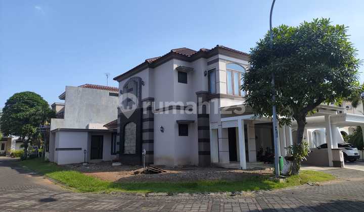 For Rent: 2-Story Hook House at Bukit Mas Royal Palais Tourist Area, 3 Bedrooms, Land Area 274m², Near Pakuwon Mall, West Surabaya