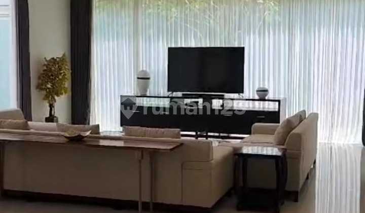 Disewakan Rumah Super Mewah Ada Kolam Renang La Riz Grand Golf Residence 2 Lantai 4 Kamar Luas 498m Dekat Pakuwon Mall Dan Selangkah Ke Citraland 2