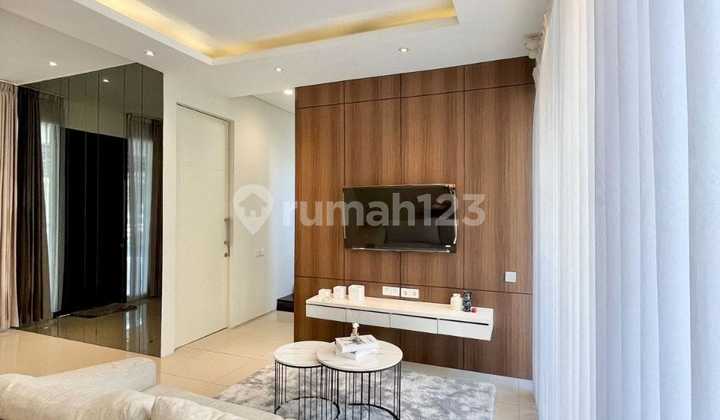 Disewakan Rumah Baru Gress Minimalis Mewah Full Furnish 2 Lantai Luas 120m Dekat Universitas Ciputra Dan Pakuwon Mall Surabaya Barat 2