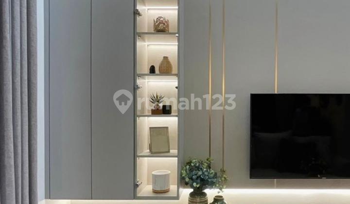 For Sale Minimalist House Luxury Furnished Ready to Occupy 2 Floors 3 Bedrooms Near Pakuwon Mall West Surabaya 2