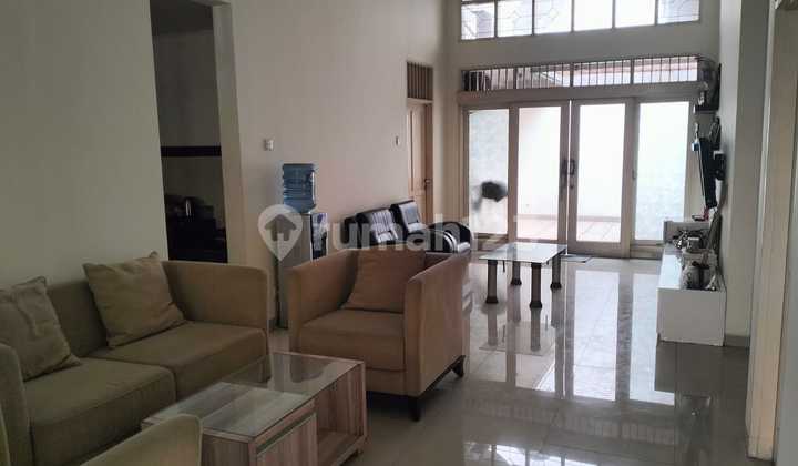 For Rent Ready-to-Occupy House International Village 2 Citraland 170m² West Surabaya