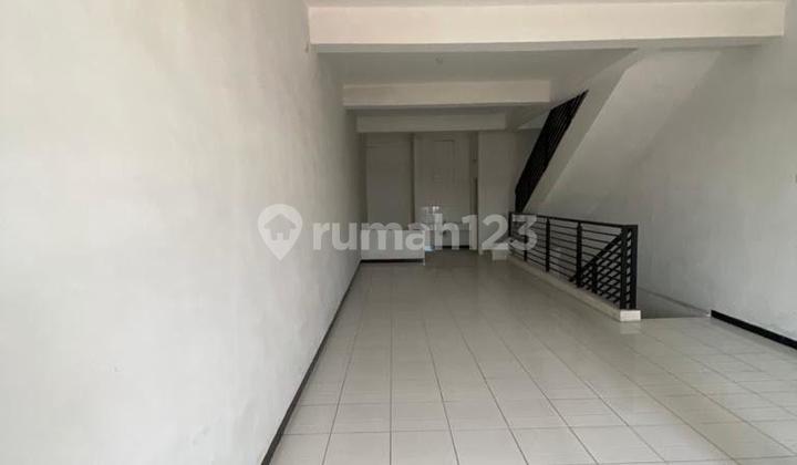 For Sale New 3-Story Shophouse in Kalianak Permai Asemrowo, Strategic Location Suitable for All Types of Businesses.