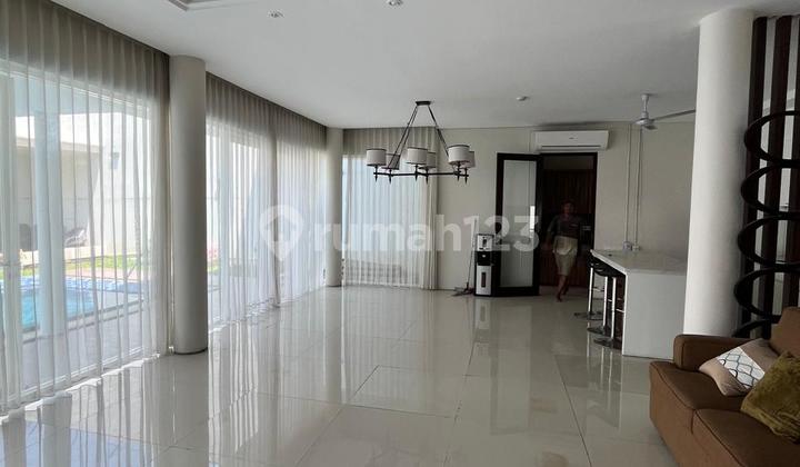 Dijual Rumah Graha Family With Private Pool Minimalis Siap Huni Luas 328m 4 Kamar Dekat Pakuwon Mall Surabaya Barat 2