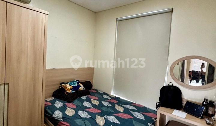 Dijual Rumah Super Murah Pol Greenlake Citraland Wiyung 2 Lantai Semi Furnish 2 Kamar Lt 90M Dekat Pakuwon Mall Surabaya Barat