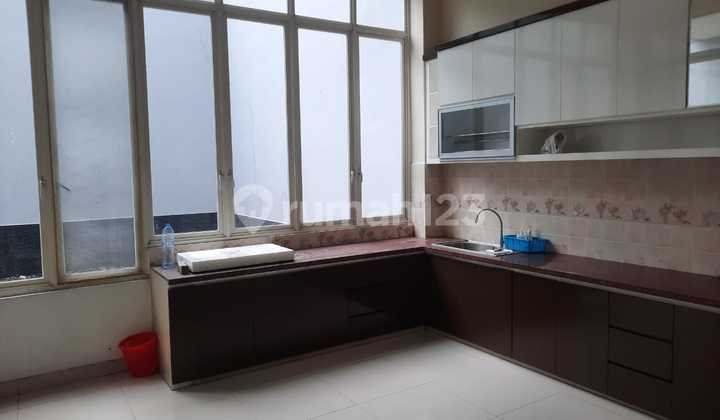 Disewakan Rumah Baru Siap Huni Villa Bukit Regency Pakuwon Indah Dekat Pakuwon Mall Surabaya Barat Disewakan Rumah Baru Siap Huni Villa Bukit Regency Pakuwon Indah Dekat Pakuwon Mall Surabaya Barat