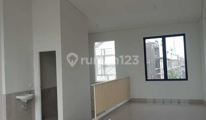 For Rent New Shop House Gresik Tourism Bukit Mas Wiyung London Park Avenue 2 Floors Area 90m Near Pakuwon Mall West Surabaya 2