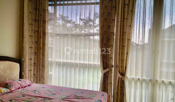Disewakan Rumah Royal Residence Cluster Wiyung 2lantai Luas 240m 3kamar Dekat Pakuwon Mall Dan Selangkah Ke Citraland 2
