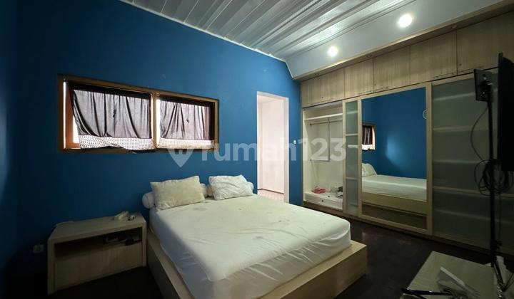 Disewakan Rumah Cantik Royal Residende 2.5lantai Full Furnish 128m 3kamar Dekat Pakuwon Mall Dan Selangkah Ke Citraland 2