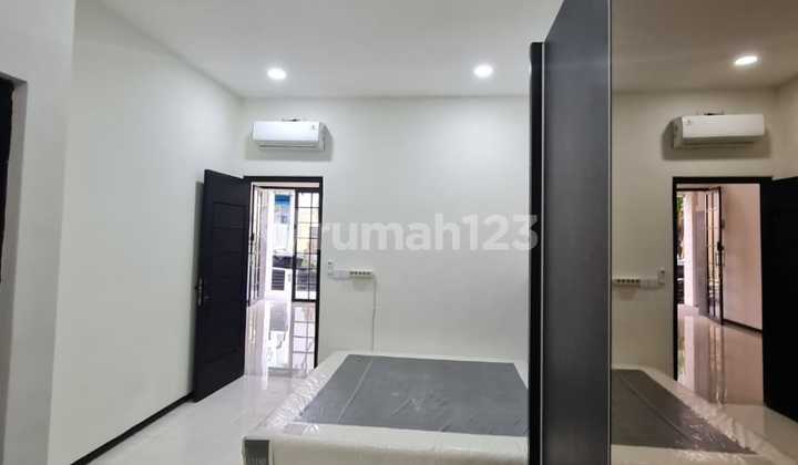 Disewakan Rumah Alam Hijau Minimalis Siap Huni 1 Lantai Citraland Utama Surabaya Barat 2