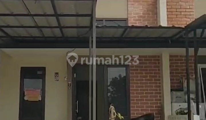Over Kredit Rumah Siap Huni Depan Taman