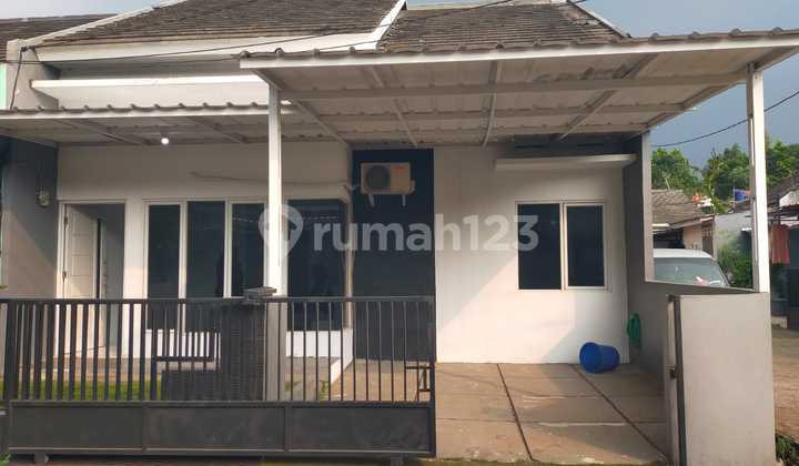Beautiful House Hook Position in Citayam Depok