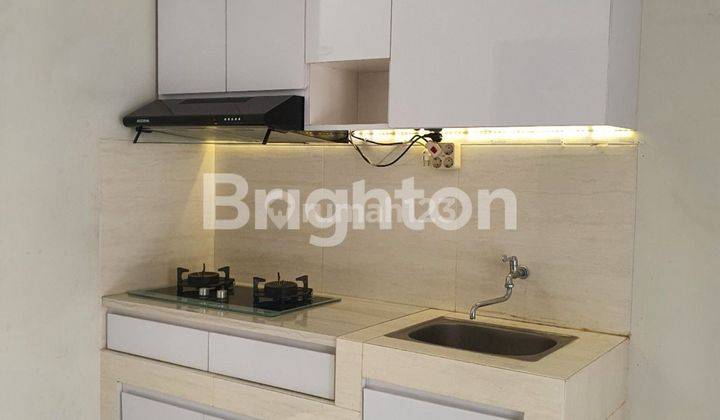 Rumah siap huni di Tangerang Selatan  dengan kitchen set kompor tanam dan penghisap asap 2