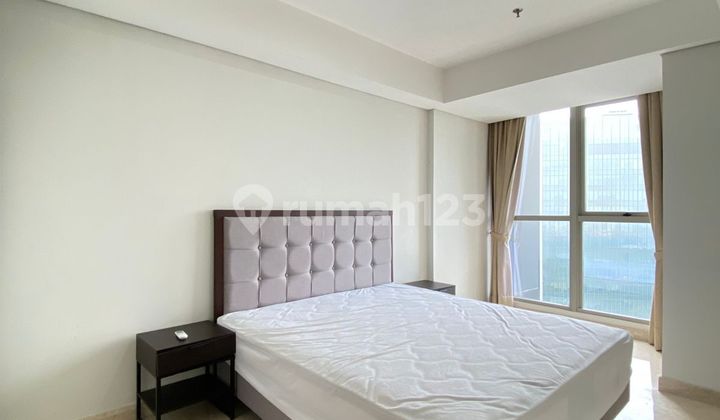 Gold Coast Apartment Ready to Occupied, Neat with Balcony.